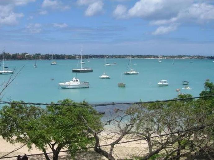 Beachfront Penthouse With Panoramic Ocean View Grand Baie Exterior photo